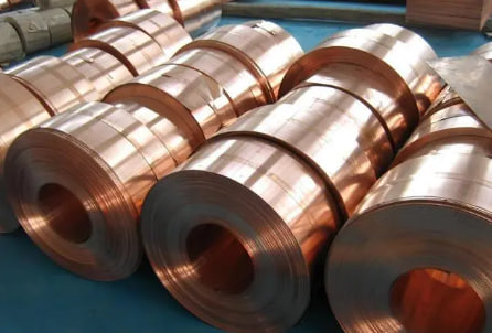 (期货直播室)沪铜高位震荡，全球显性库存持续下降