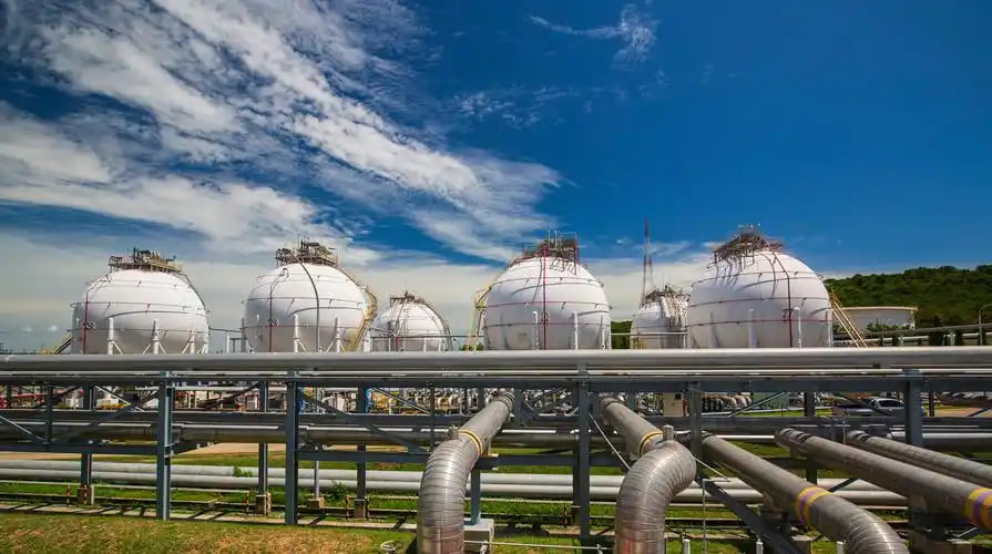 (期货直播室)液化天然气运输费暴涨！成本推动价格上行，“看不见的运费”如何搅动全